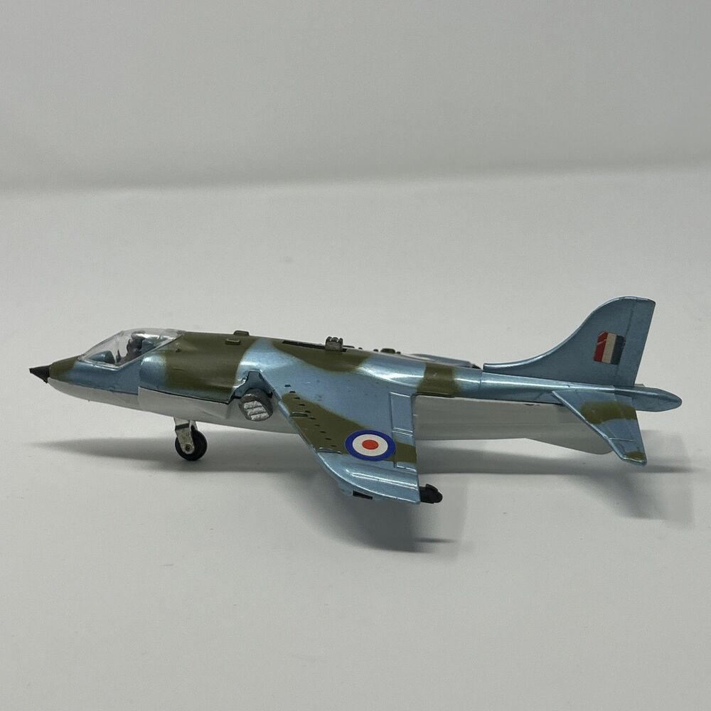 DINKY TOYS Plane No.722 Harrier Made in England